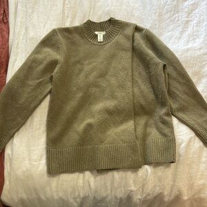 Nursing sweater. Mama maternity